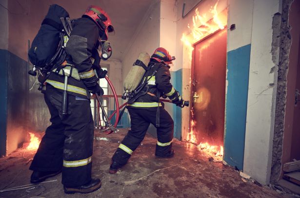 Incendio en vivienda y bomberos